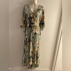 City chic 18 pale green floral floor length maxi dress with tie. Plus size